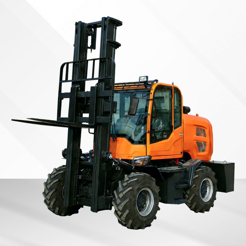 Rough‑Terrain Forklifts: Key Considerations for Unpaved Outdoor Job Sites